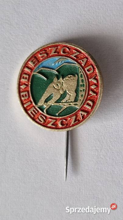 Kolekcja przypinekpinów turystycznych 8 sztuk mazowieckie Warszawa