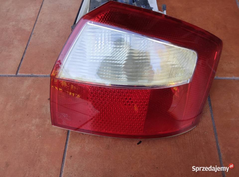Audi a4 b6 lampa tył prawa sedan sprzedam
