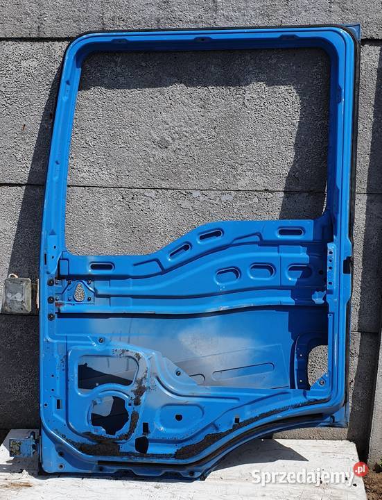 MAN TGA DRZWI PRAWE NIEBIESKIE Bieleń sprzedam