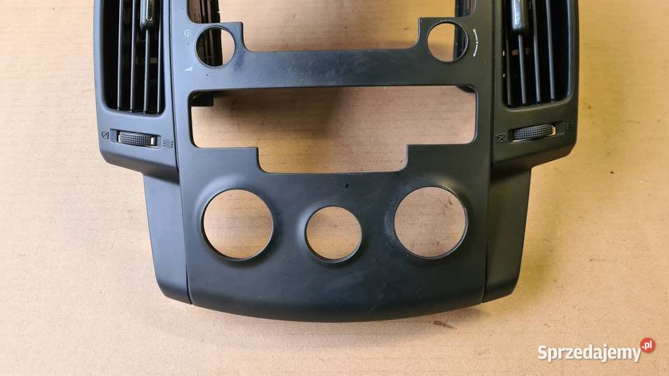 Hyundai I30 cw 1 Lift ramka radia kratki nawiewu