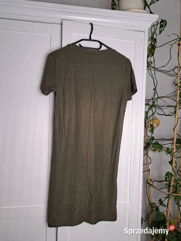 Khaki sukienka z subtelnymi prażkami elegancka i Spódnice i sukienki Trąbki Wielkie