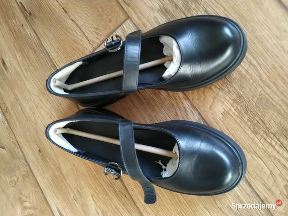 Półbuty Lasocki 39 Moda i Styl Lwówek