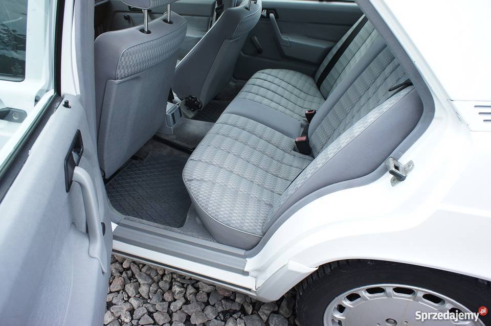 Mercedes 190 18 Benzyna klimatyzacja stan mazowieckie