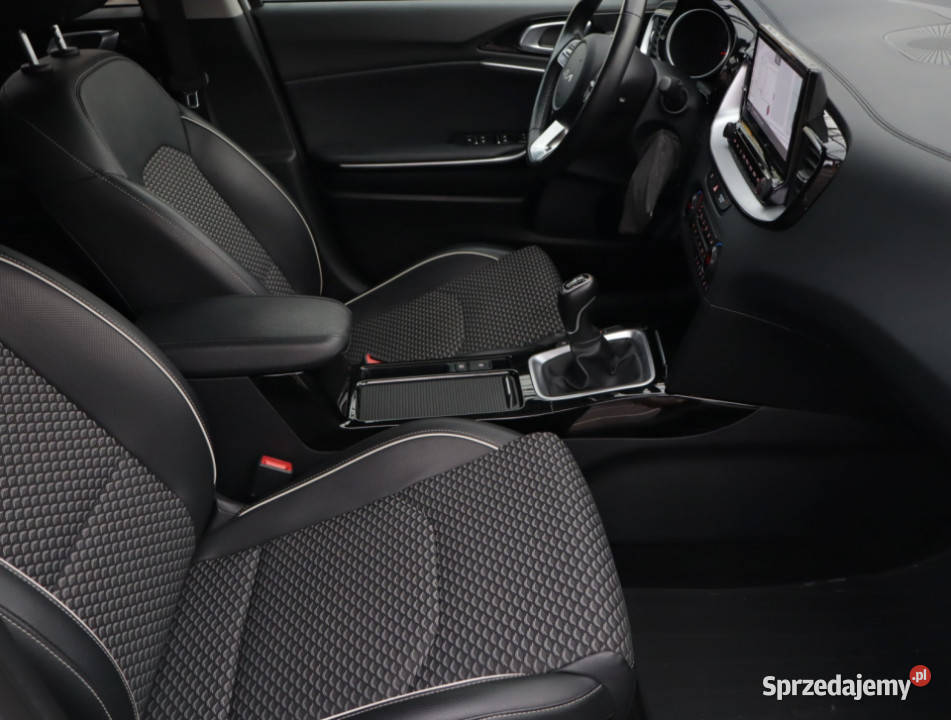Kia Ceed 15 TGDI asystent pasa ruchu lubelskie Lublin sprzedam