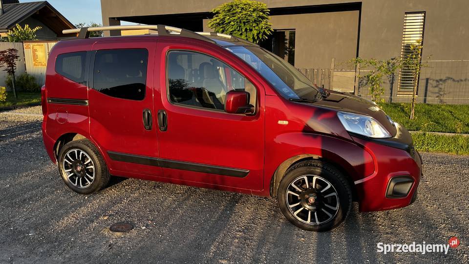 Fiat Qubo 13 MultiJet 80 Euro 6 Lounge 2017 134 diesel śląskie Tychy