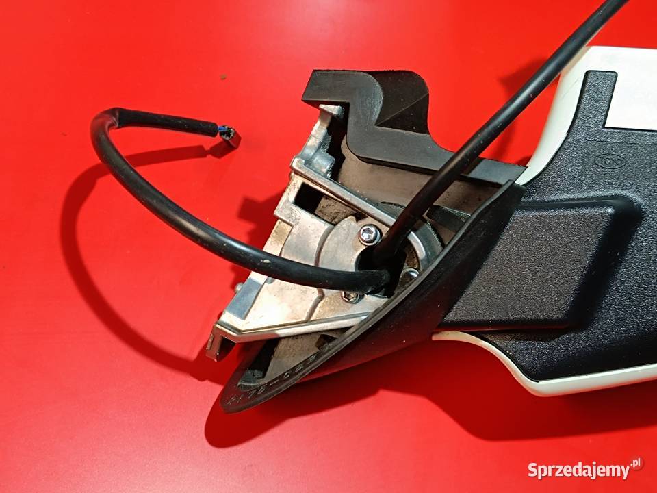 SUZUKI BURGMAN EXECUTIVE 650 LUSTERKO PRAWE Wrocław sprzedam