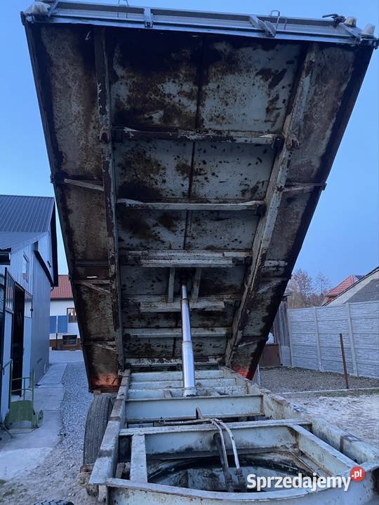 Przyczepa wywrotka D55 Sanok 3 stronny kiper SaMasz Przyczepy rolnicze