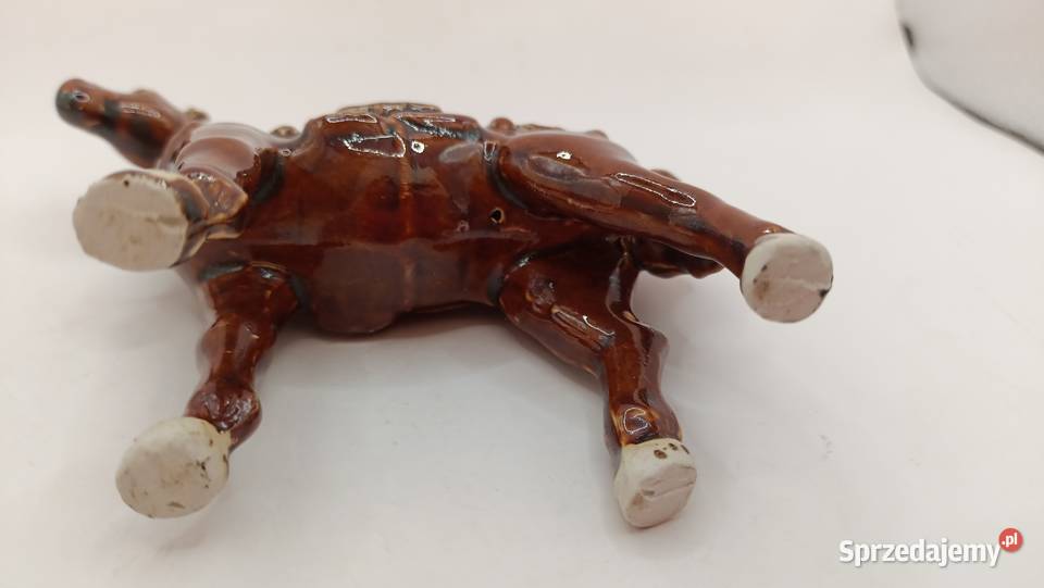 Figurka ceramiczna koń w stylu dynastii Tang Porcelana i szkło Zamość