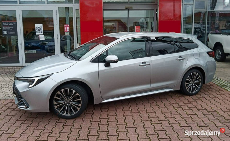 Toyota Corolla Hybryda 140 18 Pakiet Tech podgrzewane fotele Szczecinek