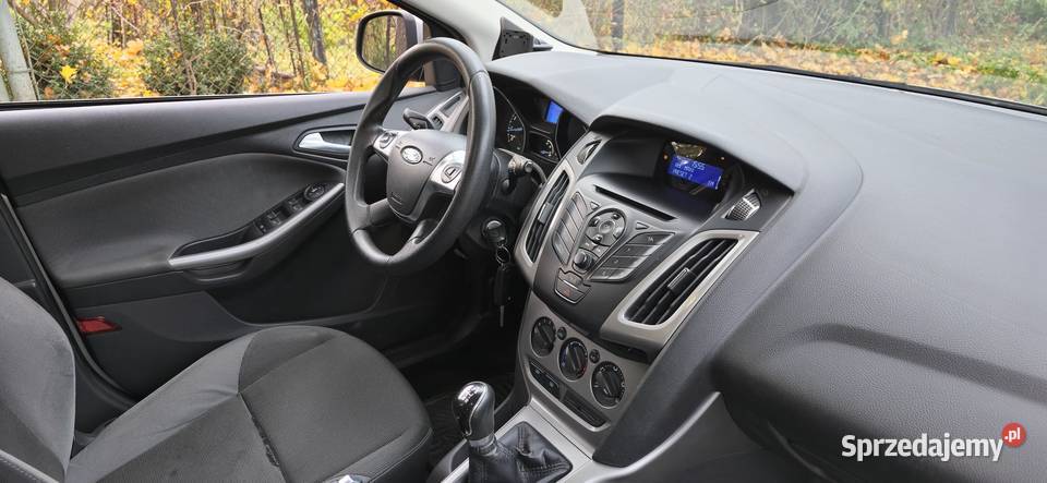 Fokus 20112012 1600 zwykła benzyna Super stan nieuszkodzony sprzedam