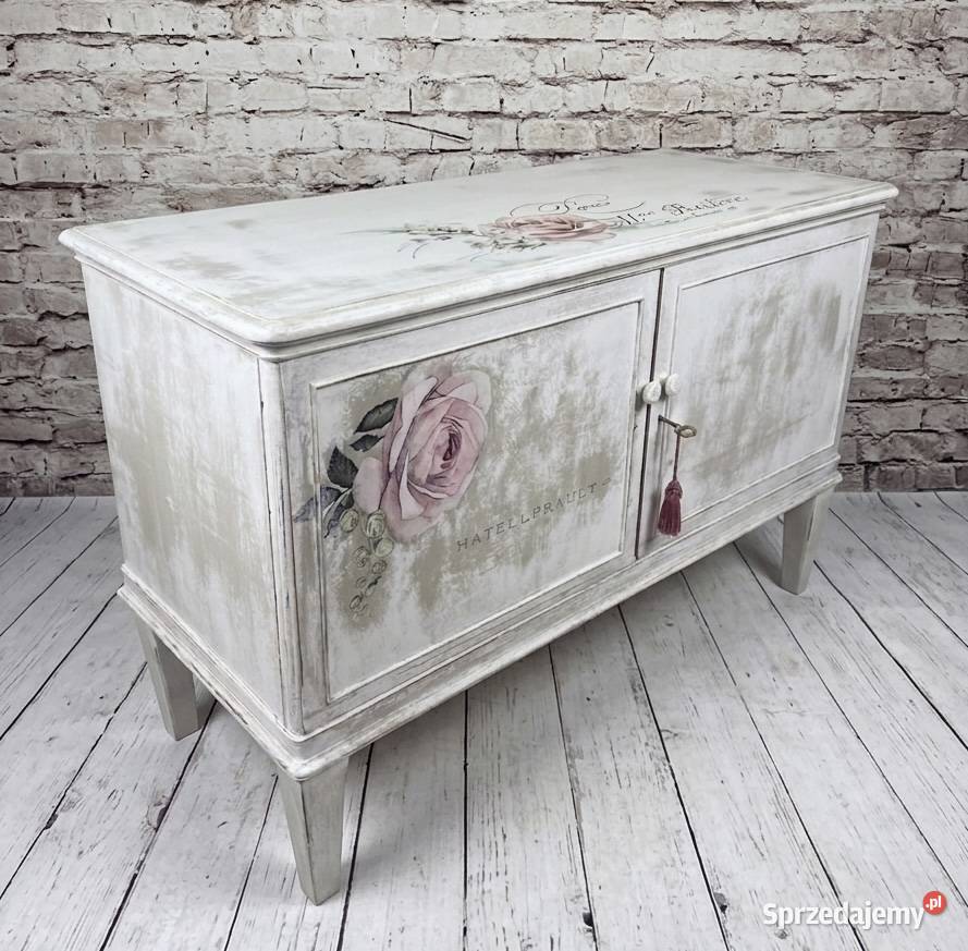 Komoda w stylu shabby chic