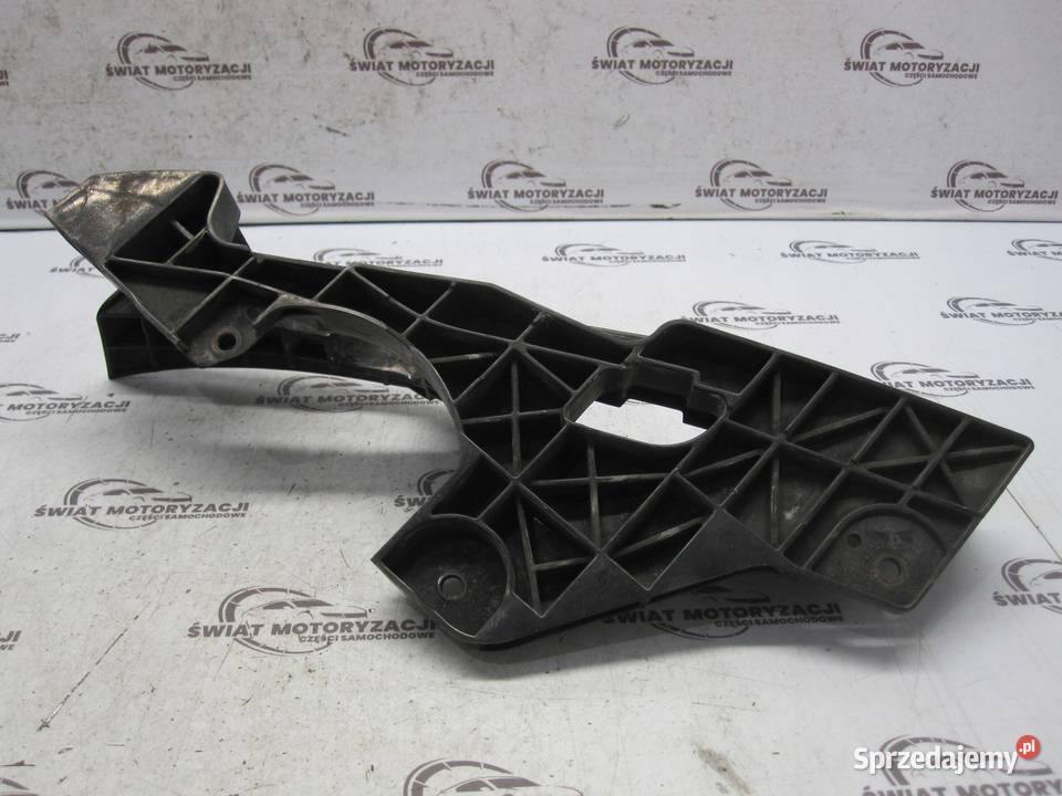 LEXUS IS II 06r ślizg zderzaka prawy przód osobowe