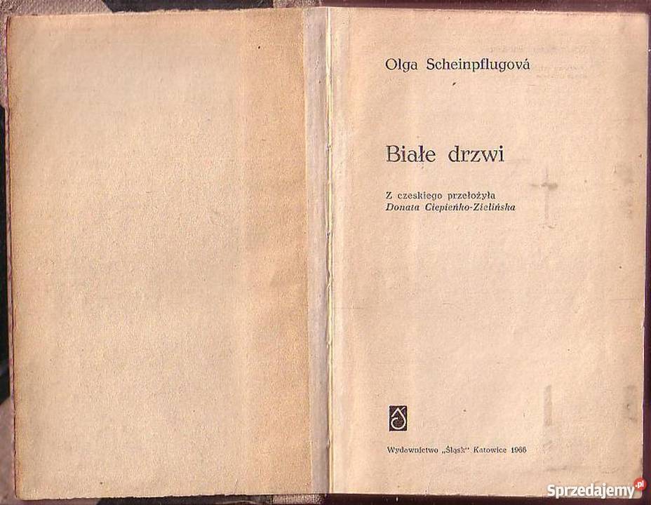 0686 BIAŁE DRZWI OLGA SCHEINPFLUGOVA Czyrna