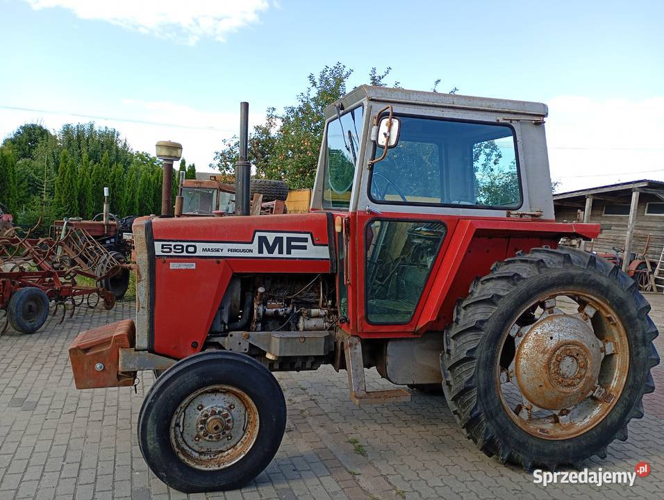 Ciągnik rolniczy Massey Ferguson 590 sprowadzony Sośno