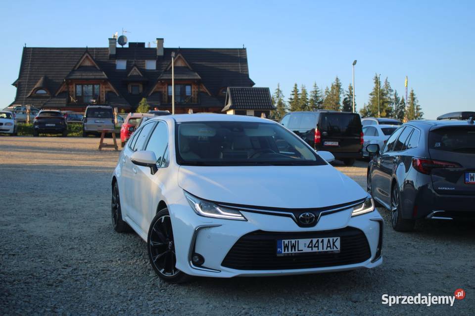 Toyota Corolla 2022 super stan bezwypadkowa aso Wołomin sprzedam