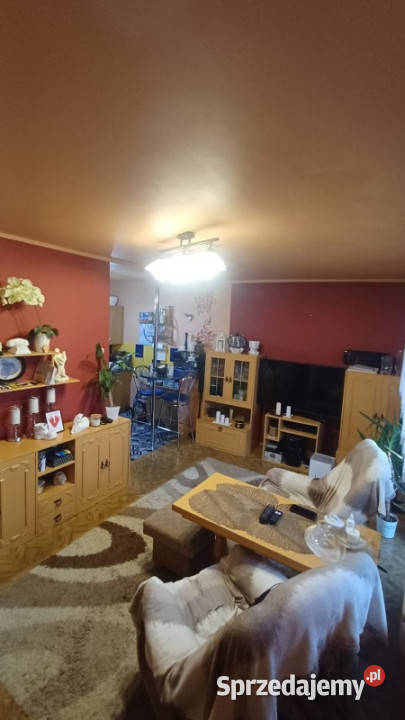 Sprzedam mieszkanie 2 pokoje z balkonem 45 m2 garaż