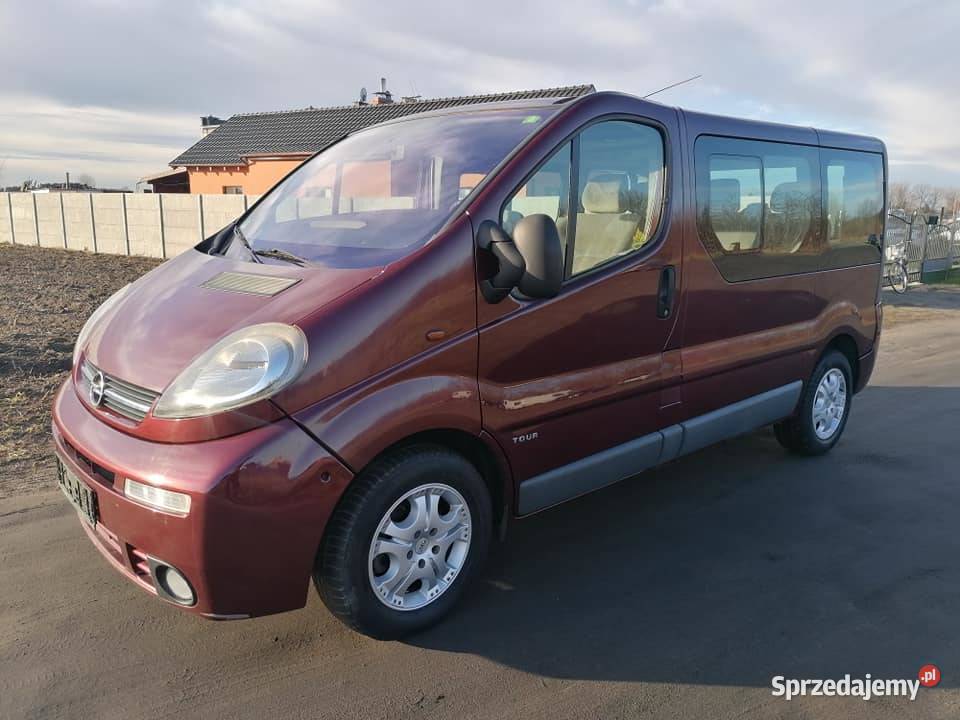 Vivaro Tour 7 osobowy Zadbany 19 CDTI 101 6 isofix Leszno