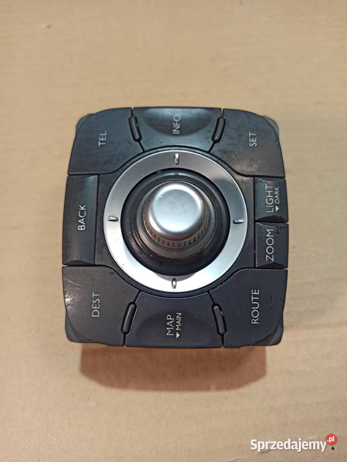 PANEL STEROWANIA NAWIGACJI 8200326970C RENAULT osobowe sprzedam