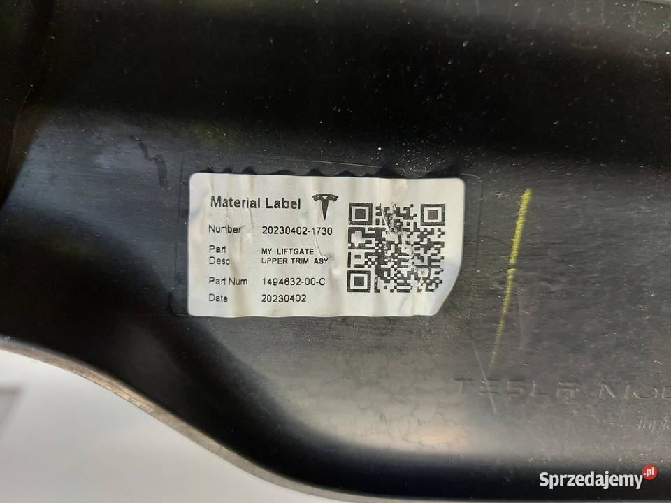 TESLA MODEL Y 2023r Osłona ramka klapy bagażnika