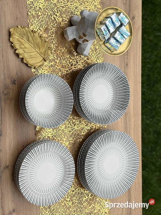 189 Serwis obiadowy 24 elementy Kropeczki Zabrze sprzedam