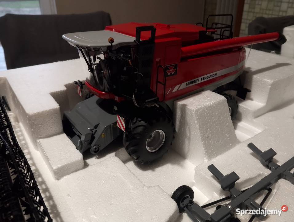Model kombajnu Massey Ferguson Fortia Stryjno Pierwsze