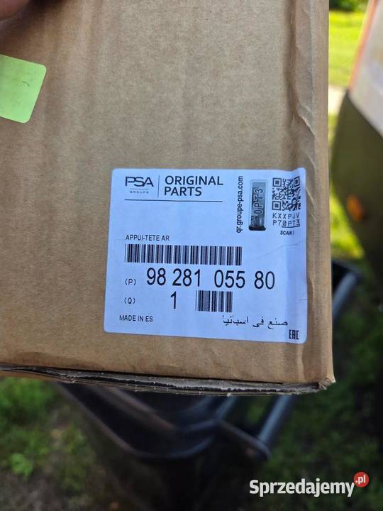 Zagłowek tył tylny 9828105580 Opel Combo E osobowe