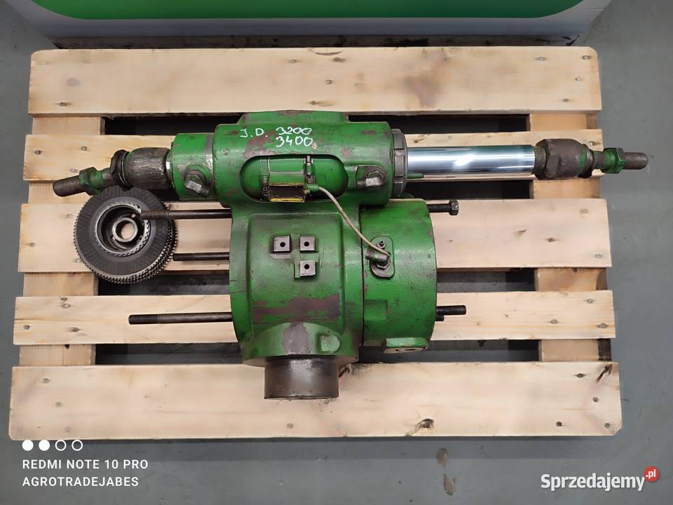 Siłownik skrętu osi AZ62495 JOHN DEERE 3200