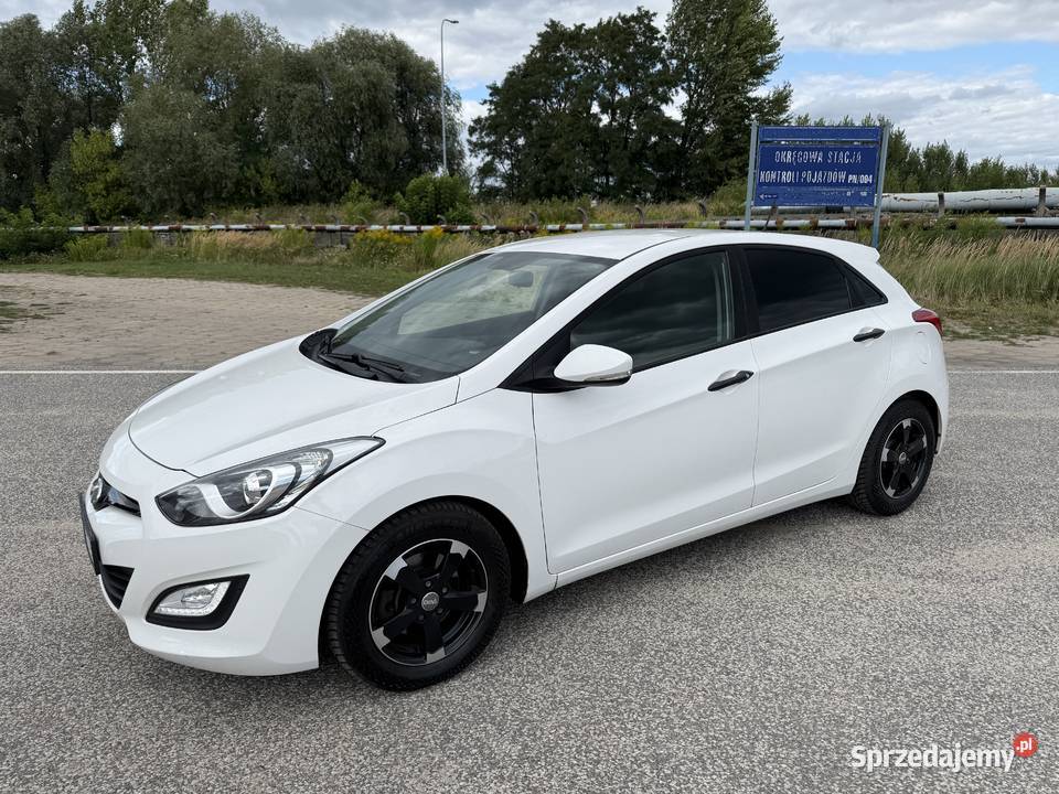 Hyundai i30 14 BENZYNA Klimatyzacja Nawigacja i30