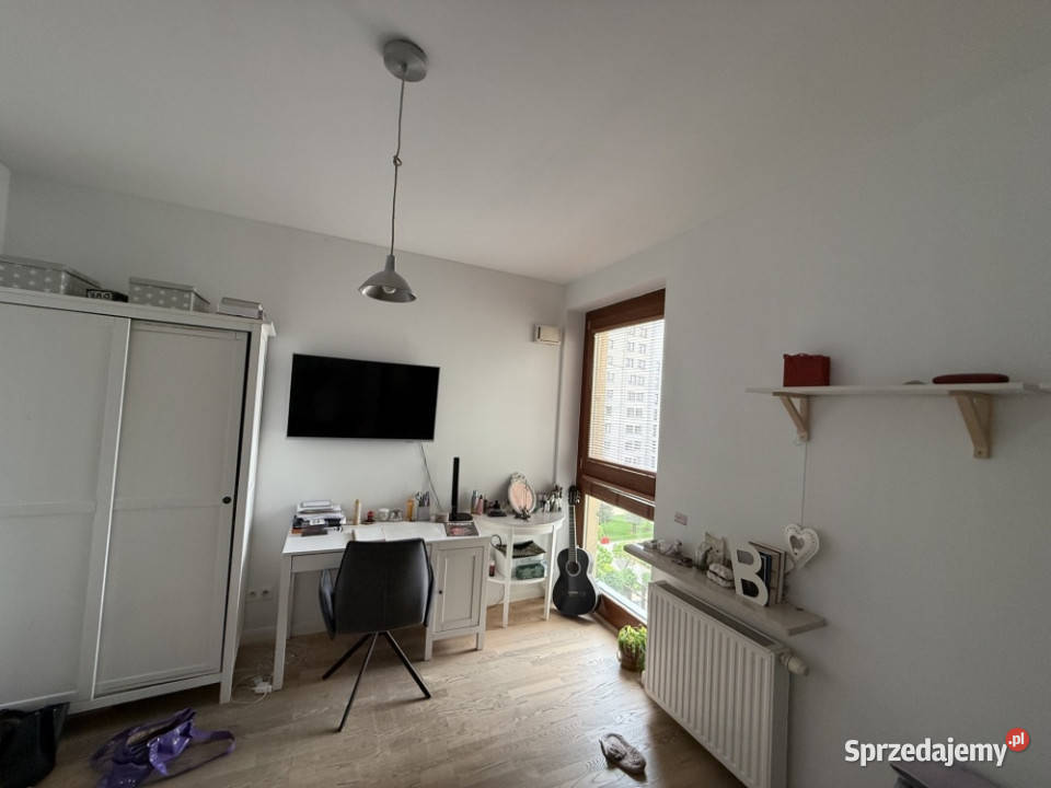 Miejsce postojowe w Metro M2 balkon Warszawa