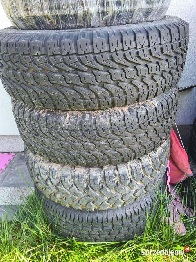 8 opon terenowych i 1 felga Lublin sprzedam
