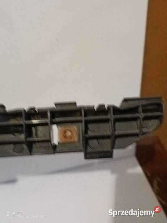 Toyota Corolla e12 ślizg zderzaka prawy tyl łódzkie