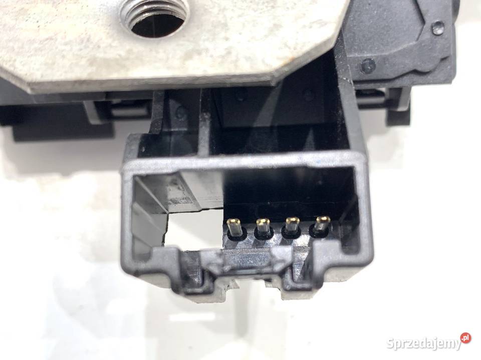 ZAMEK KLAPY TYŁ FORD KUGA I SUV 8V41S442A66AF