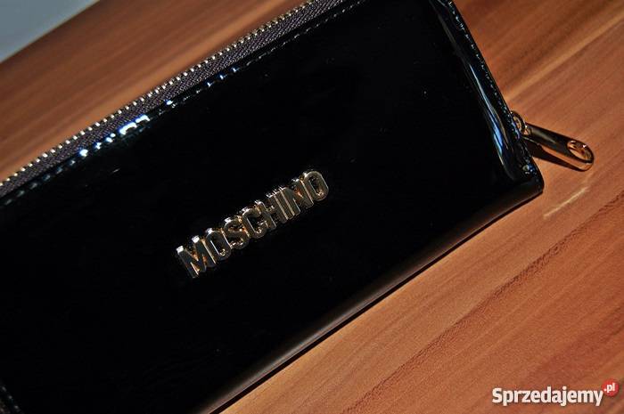 Czarny portfel lakierowany Moschino gold Szamotuły