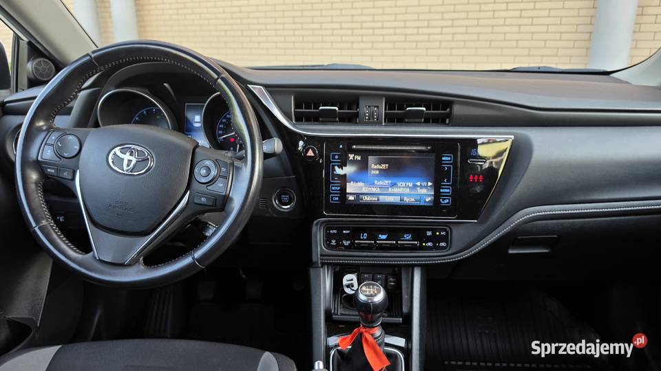 Sprzedam auto marki Toyota Auris 12 benzyna Auris Auris lubelskie sprzedam