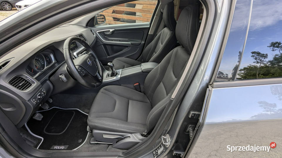 Volvo V60 20D4120OPŁACONY Bezwypadkowy