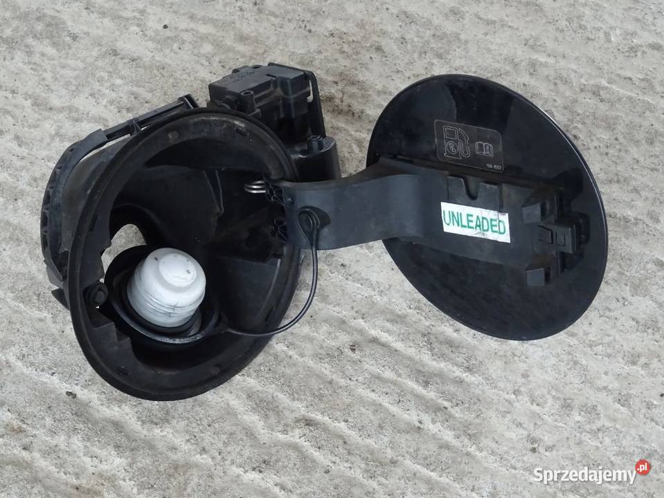 Zafira C klapka wlewu paliwa Parcice sprzedam