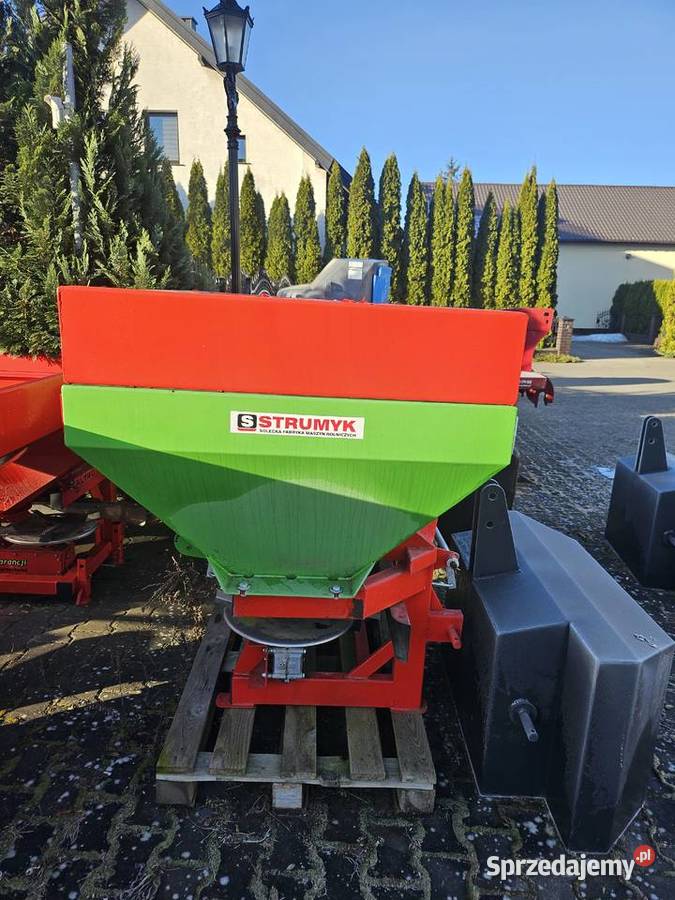 Rozsiewacz dwutalerzowy Tytan 1000 STRUMYK nieuszkodzony Rozsiewacze nawozów Człuchów