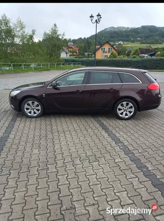 Opel Insignia 2012 kombi bezwypadkowy 18 benzyna Łużna sprzedam