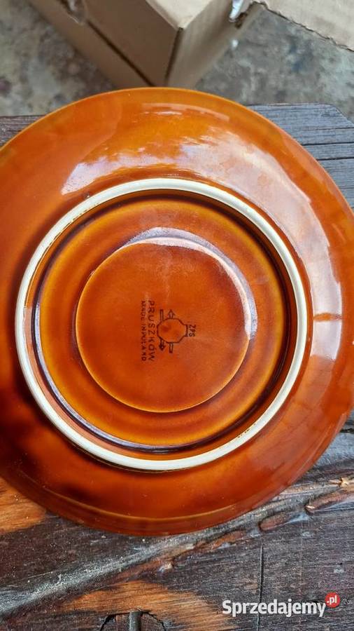 Komplet filiżanek ze spodkami Porcelit Pruszków Warszawa