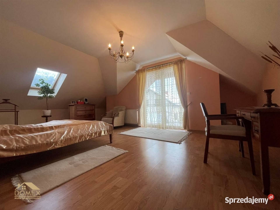 sprzedaży domu wolnostojącego 250m2 Skoczów Rok budowy 2005 sprzedam