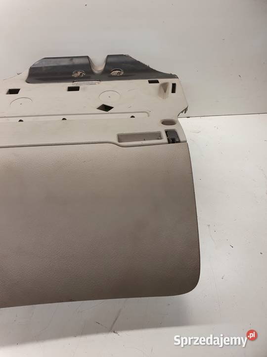 SCHOWEK PASAŻERA AUDI A6 C6 4F1857035CH JASNY Przystajń