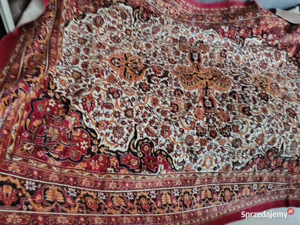 Ładny dywan na ścianę z PRL 250 195
