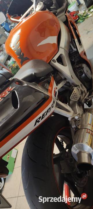 Motocykl Honda CBR 900 Rok produkcji 1999