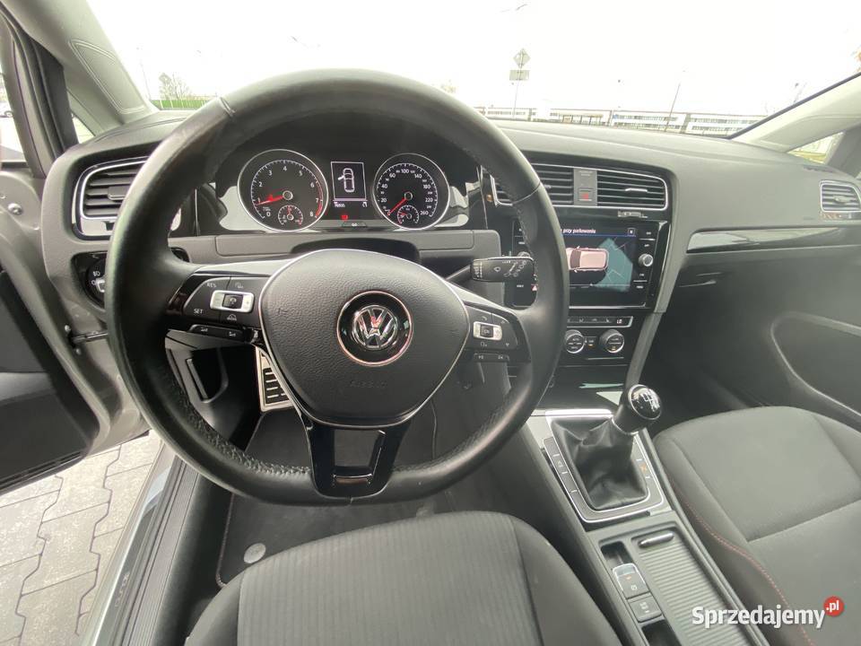 VOLKSWAGEN GOLF 14 vebasto Rok produkcji 2017