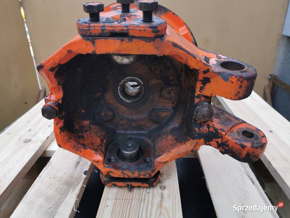 Zwolnica Zwrotnica lewa Fermec 860 Carraro Wilkowo