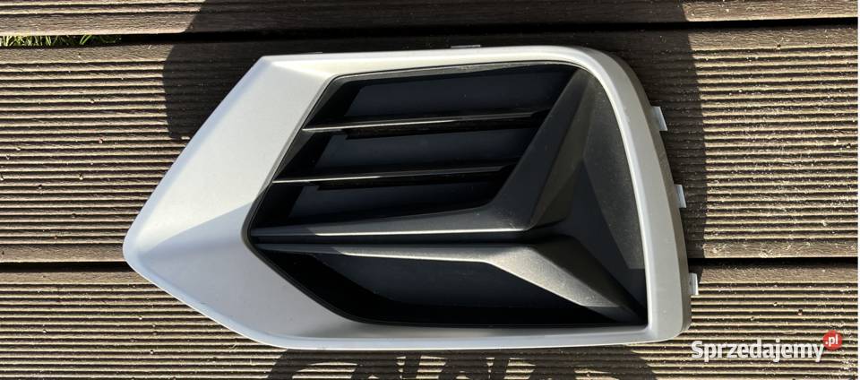 ZDERZAK PRZÓD KRATKA SREBRNA SPR 6xPDC AUDI Q3 osobowe łódzkie