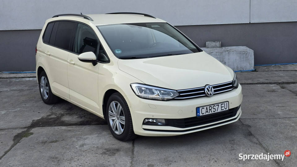 Volkswagen Touran Automat lampy led park assist diesel Szczecin