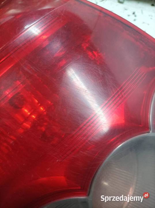 LAMPA TYŁ PRAWA 5D HB Toyota Auris I 20062012 osobowe świętokrzyskie