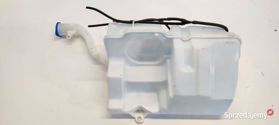 VOLVO XC60 ZBIORNICZEK SPRYSKIWACZY 30753424 osobowe sprzedam