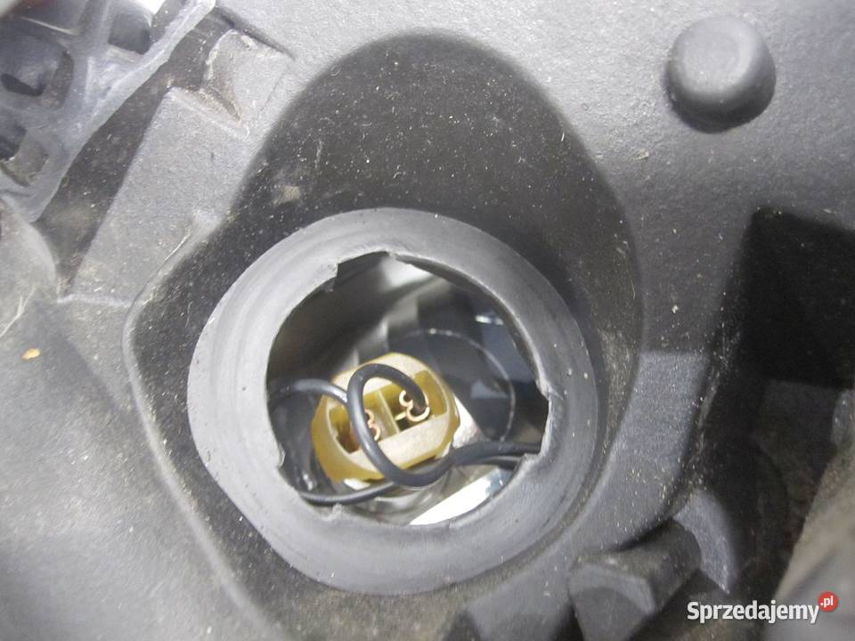 MERCEDES C KLASA S204 W204 10r lampa lewa przód Lampy przednie świętokrzyskie Kielce sprzedam